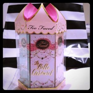Too faced La Belle carousel